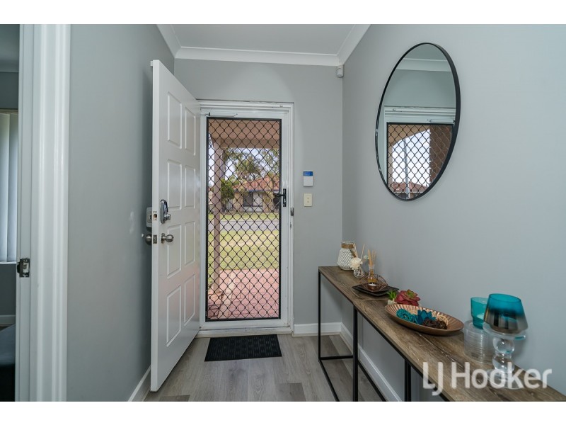 4 Seaspray Place, Waikiki WA 6169