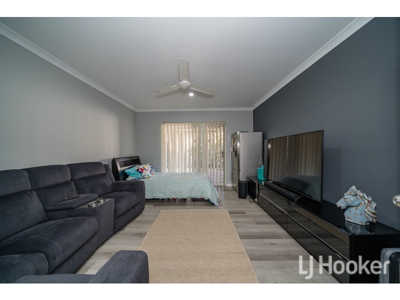 4 Seaspray Place, Waikiki WA 6169