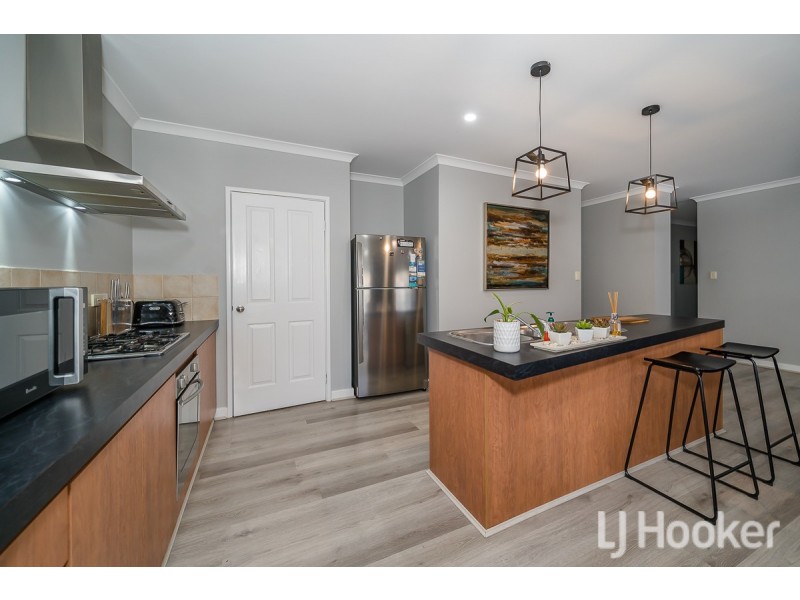 4 Seaspray Place, Waikiki WA 6169