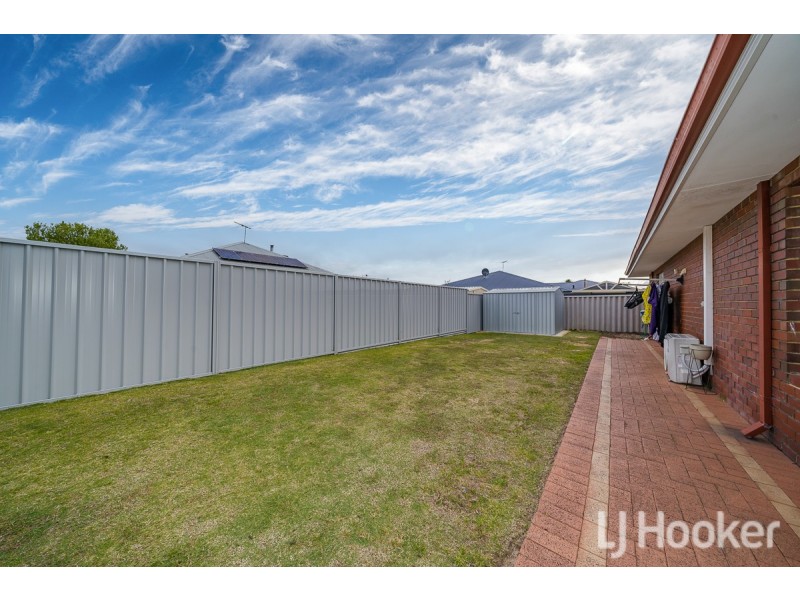 4 Seaspray Place, Waikiki WA 6169