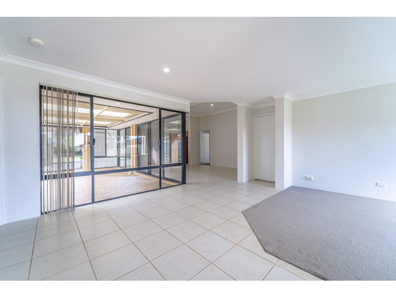 16 L’Esterel Way, Port Kennedy WA 6172