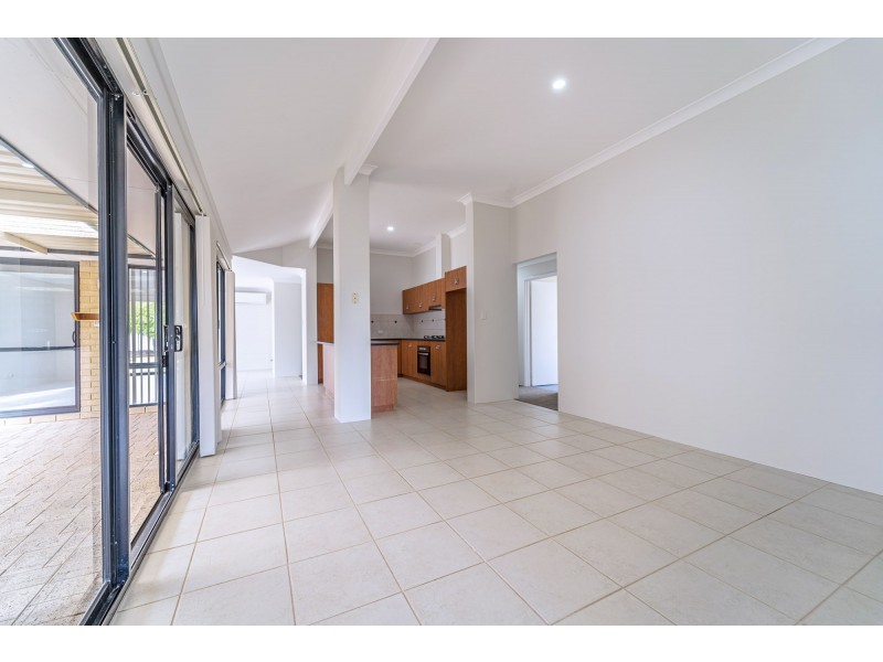 16 L’Esterel Way, Port Kennedy WA 6172