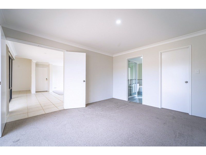 16 L’Esterel Way, Port Kennedy WA 6172