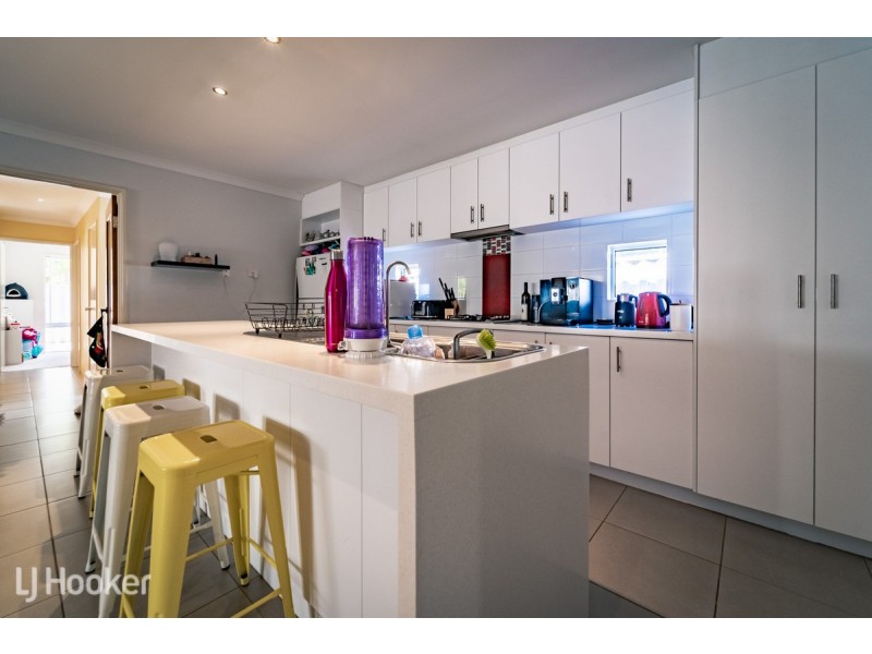 33 Oceanrunner Boulevard, Shoalwater WA 6169
