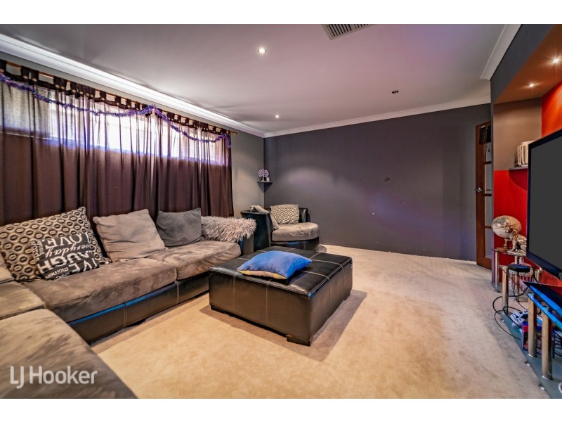 33 Oceanrunner Boulevard, Shoalwater WA 6169