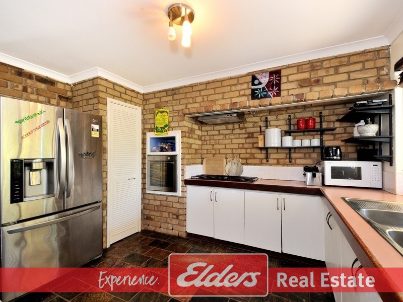 8 Doncaster Gardens, Port Kennedy WA 6172