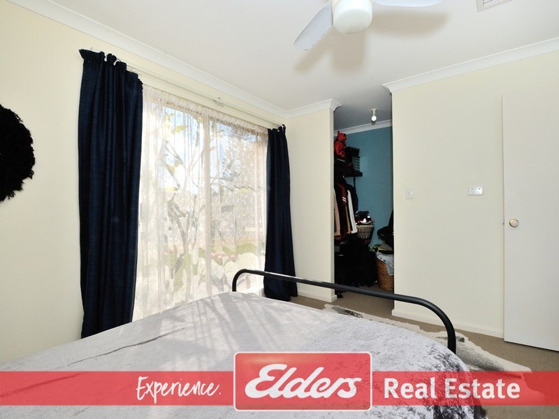 8 Doncaster Gardens, Port Kennedy WA 6172