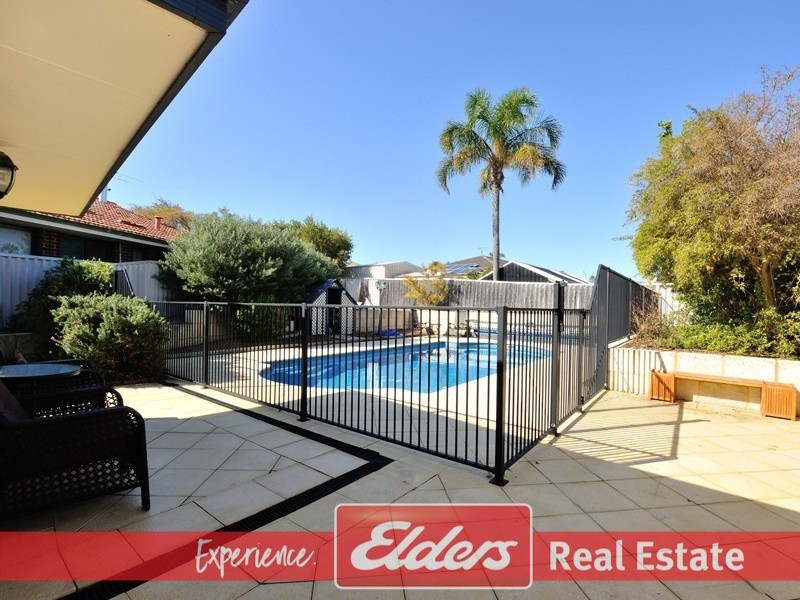 8 Doncaster Gardens, Port Kennedy WA 6172