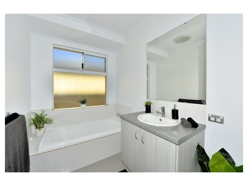 188 Badgerup Avenue, Lakelands WA 6180