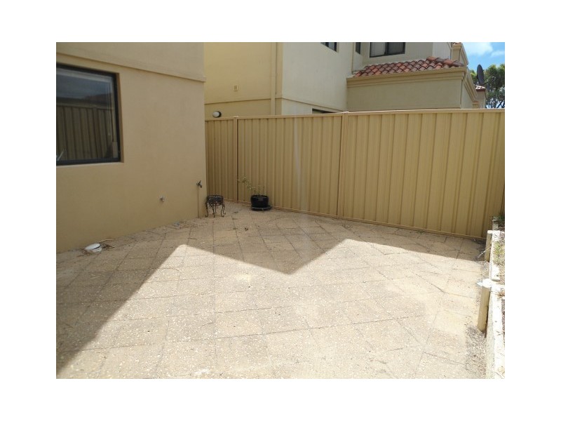 5D Hillman Street, Rockingham WA 6168