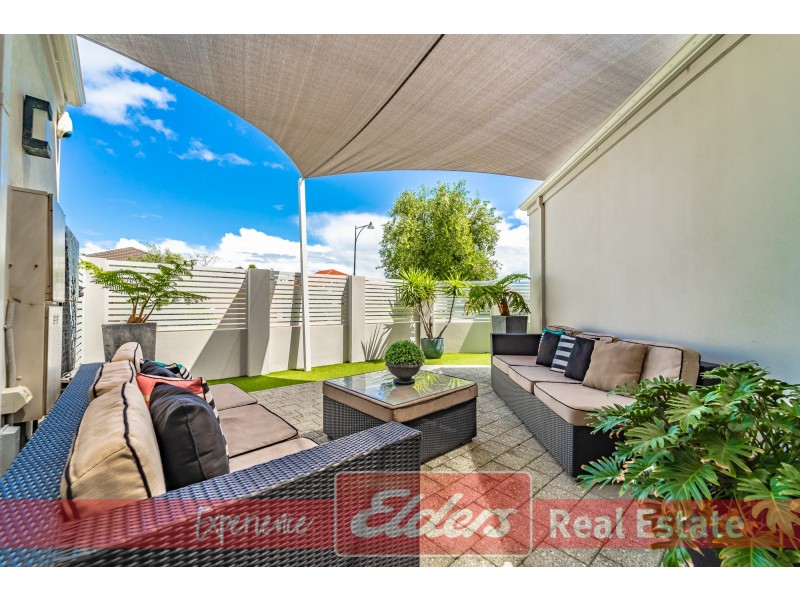 11 Oceanrunner Boulevard, Shoalwater WA 6169