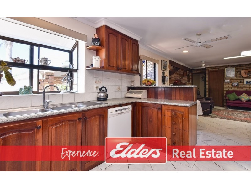 11 Farrington Street, Warnbro WA 6169