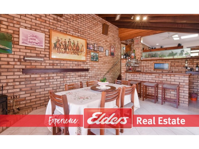 11 Farrington Street, Warnbro WA 6169