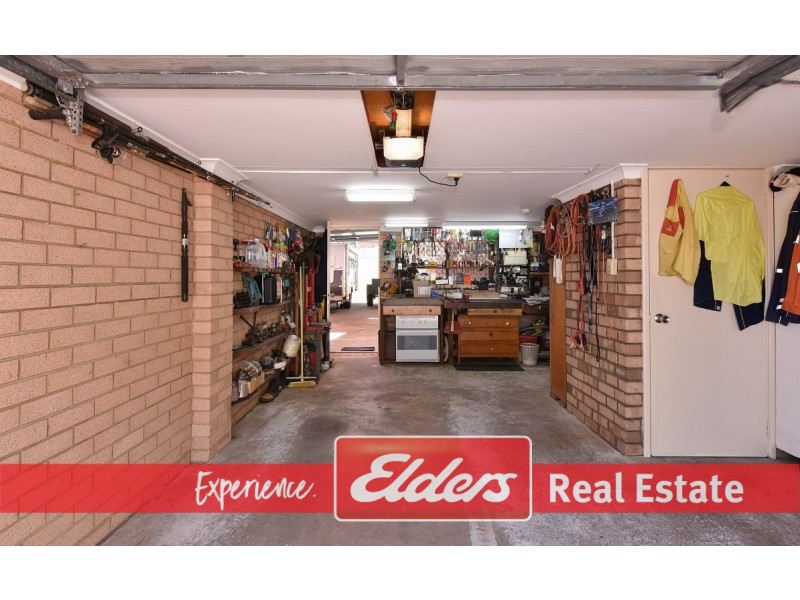 11 Farrington Street, Warnbro WA 6169