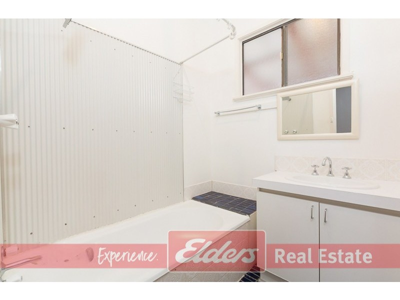 8 Pollard Way, Warnbro WA 6169