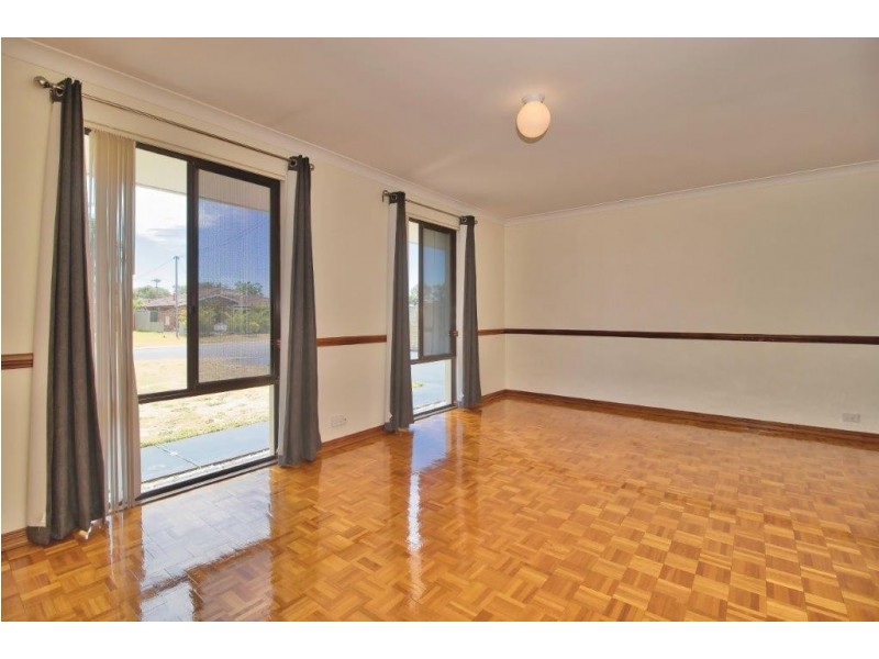 5 Pandora Way, Waikiki WA 6169
