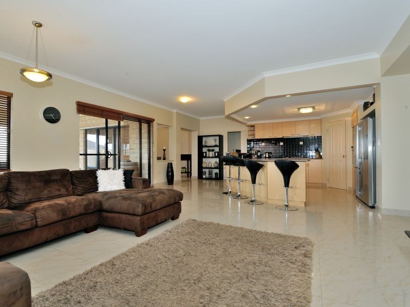 13 Drummonds Approach, Secret Harbour WA 6173