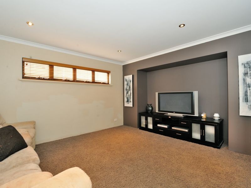 13 Drummonds Approach, Secret Harbour WA 6173