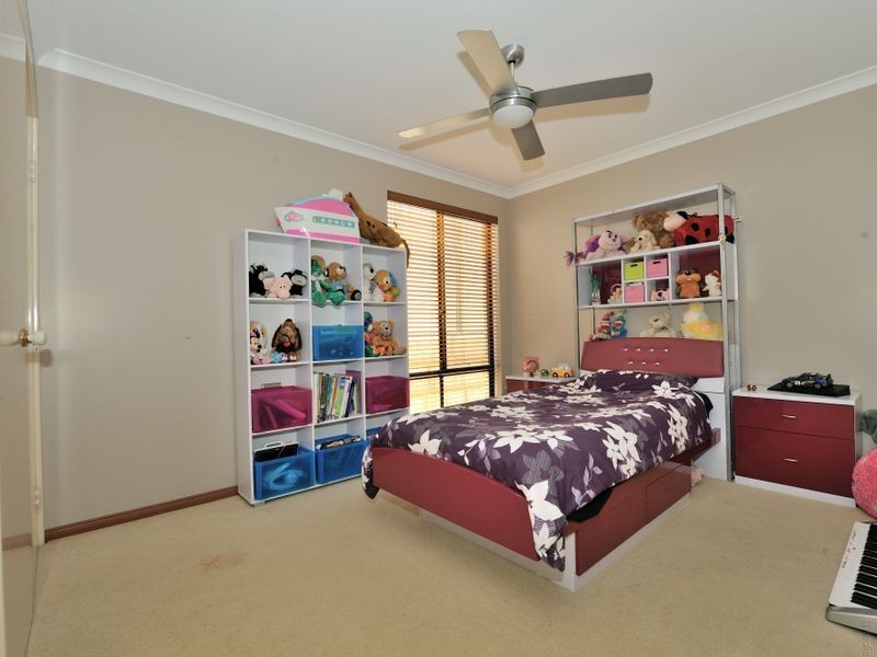 13 Drummonds Approach, Secret Harbour WA 6173