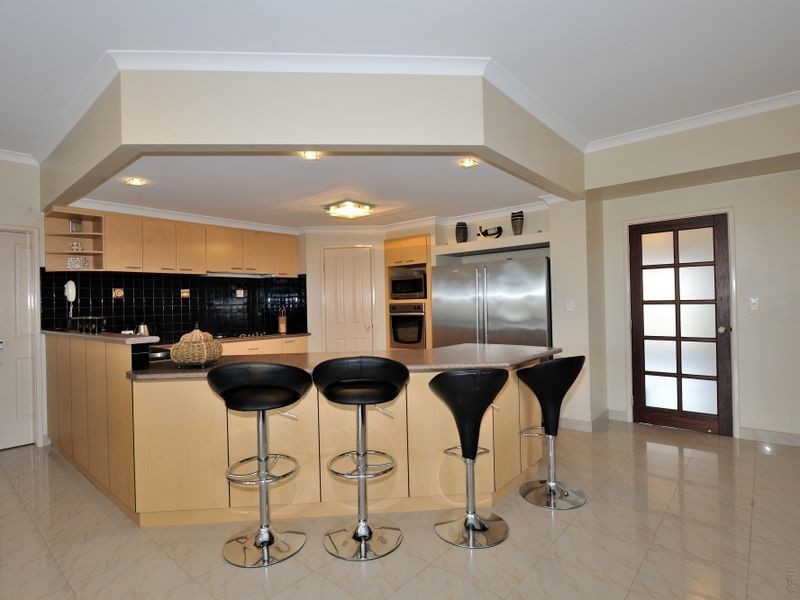 13 Drummonds Approach, Secret Harbour WA 6173