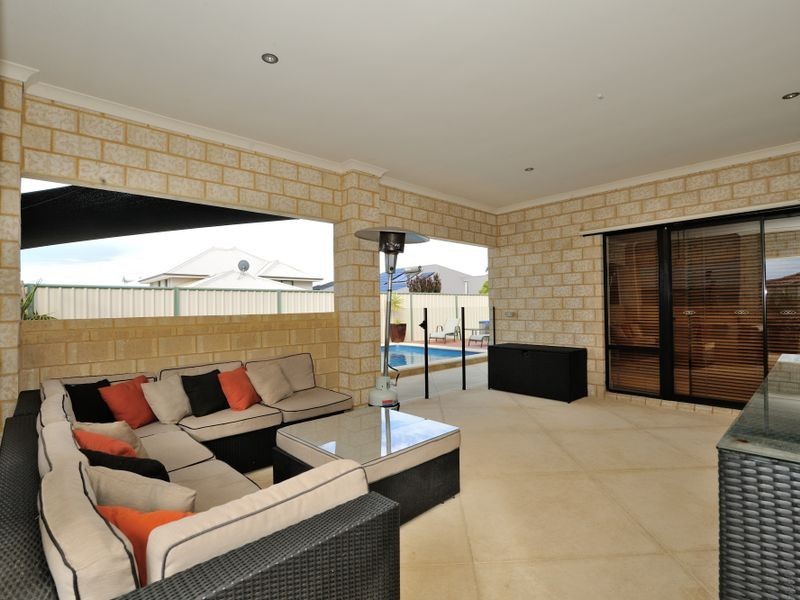 13 Drummonds Approach, Secret Harbour WA 6173