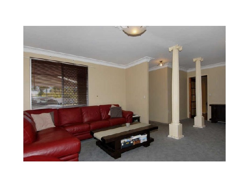 3 Varley Crescent, Cooloongup WA 6168