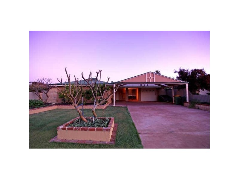 3 Varley Crescent, Cooloongup WA 6168