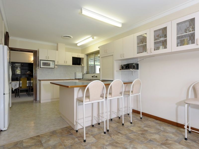 15 McClure Street, Safety Bay WA 6169