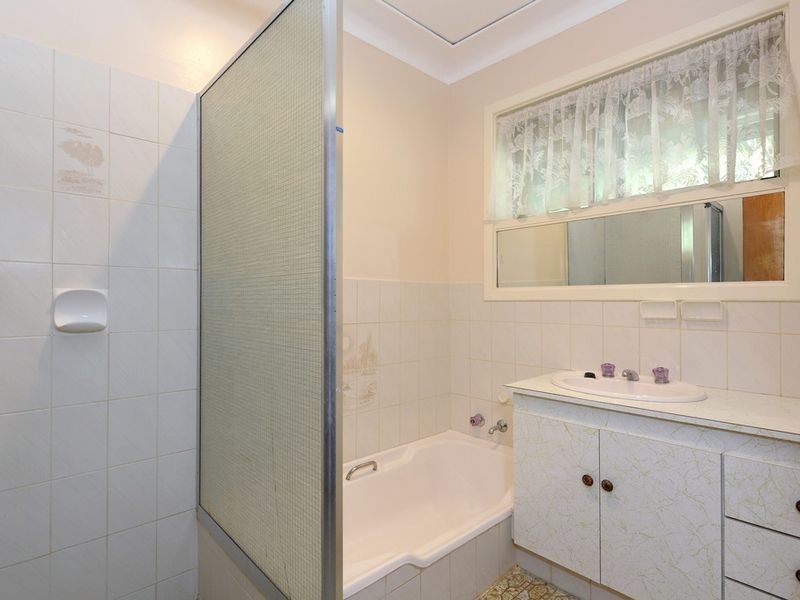 15 McClure Street, Safety Bay WA 6169