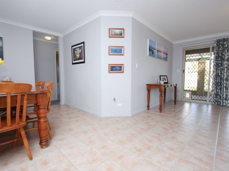 8 Lindeman Court, Waikiki WA 6169