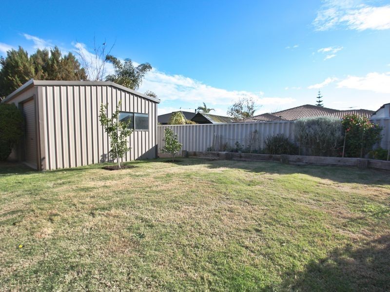 8 Lindeman Court, Waikiki WA 6169