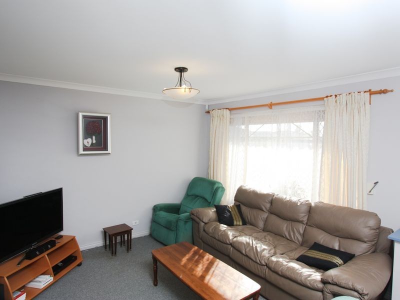 8 Lindeman Court, Waikiki WA 6169