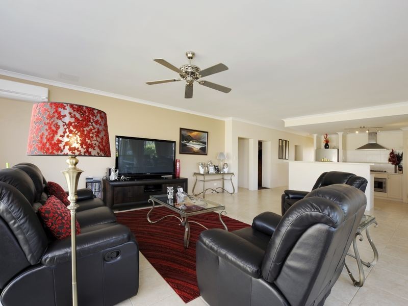 31 Almond Avenue, Shoalwater WA 6169