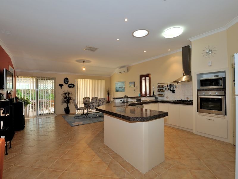 9 Bunbury Place, Rockingham WA 6168