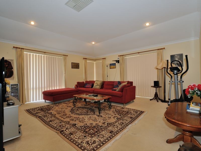 9 Bunbury Place, Rockingham WA 6168