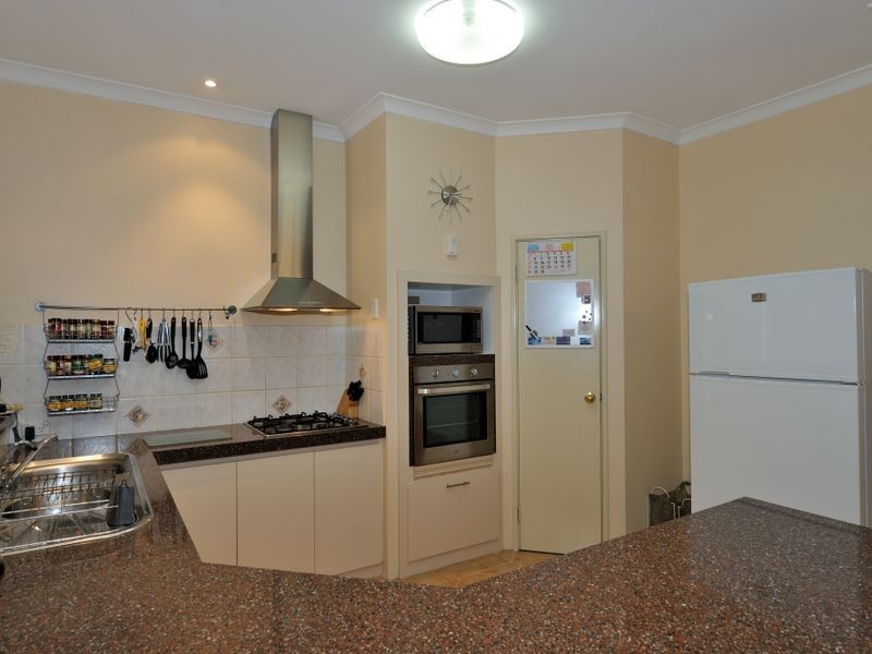 9 Bunbury Place, Rockingham WA 6168