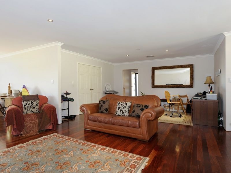 18 Edgecumbe Terrace, Baldivis WA 6171