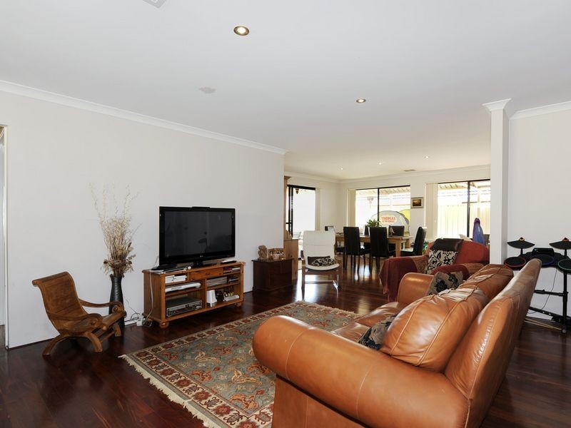 18 Edgecumbe Terrace, Baldivis WA 6171