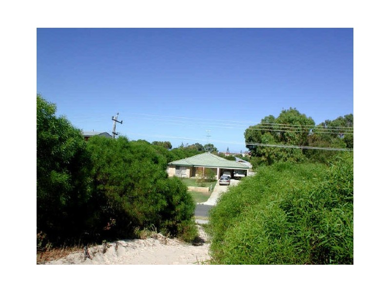 10 Yanrey Street, Golden Bay WA 6174