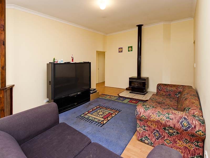 4 Taki Place, Secret Harbour WA 6173