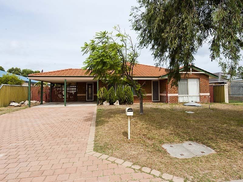 4 Taki Place, Secret Harbour WA 6173