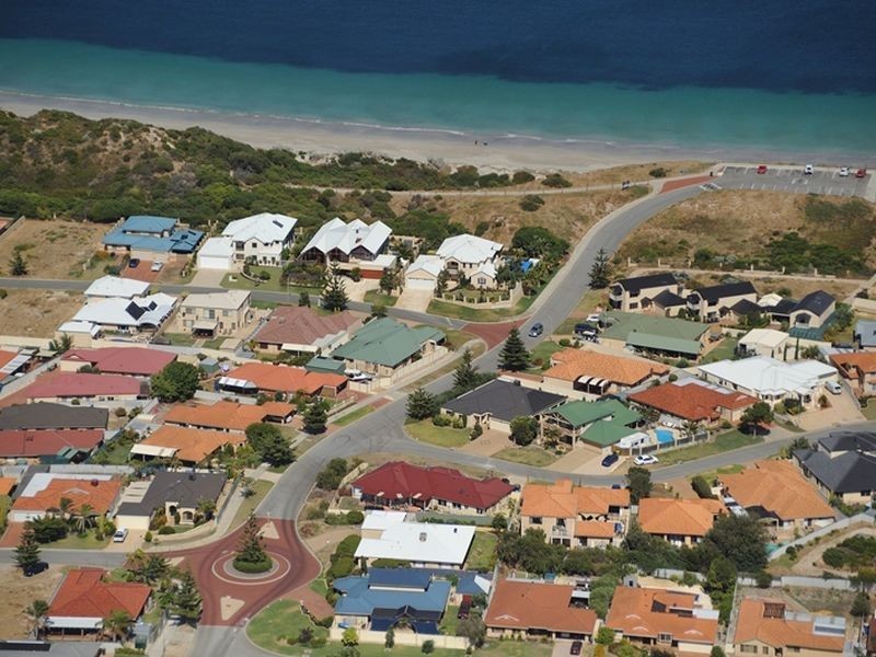 2 Galway Gardens, Warnbro WA 6169