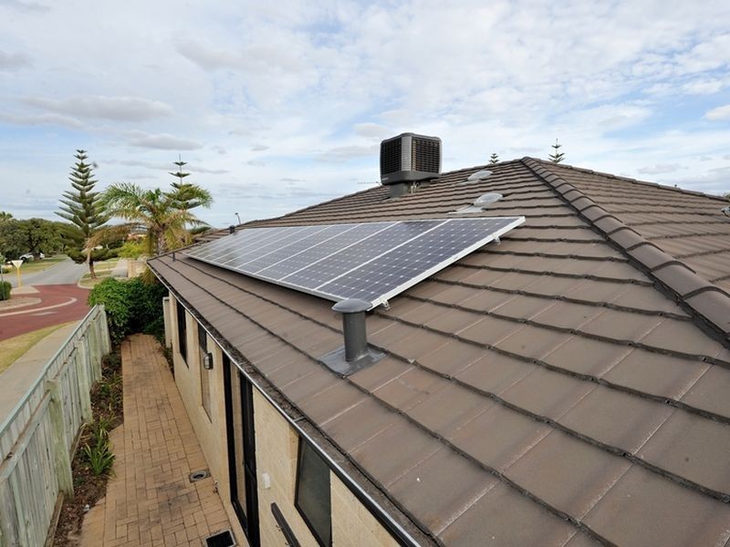 2 Galway Gardens, Warnbro WA 6169