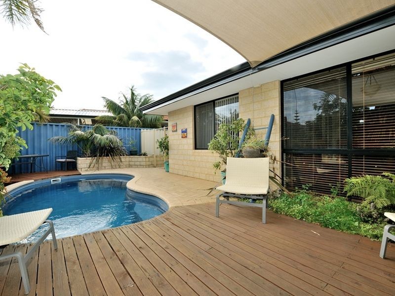 2 Galway Gardens, Warnbro WA 6169