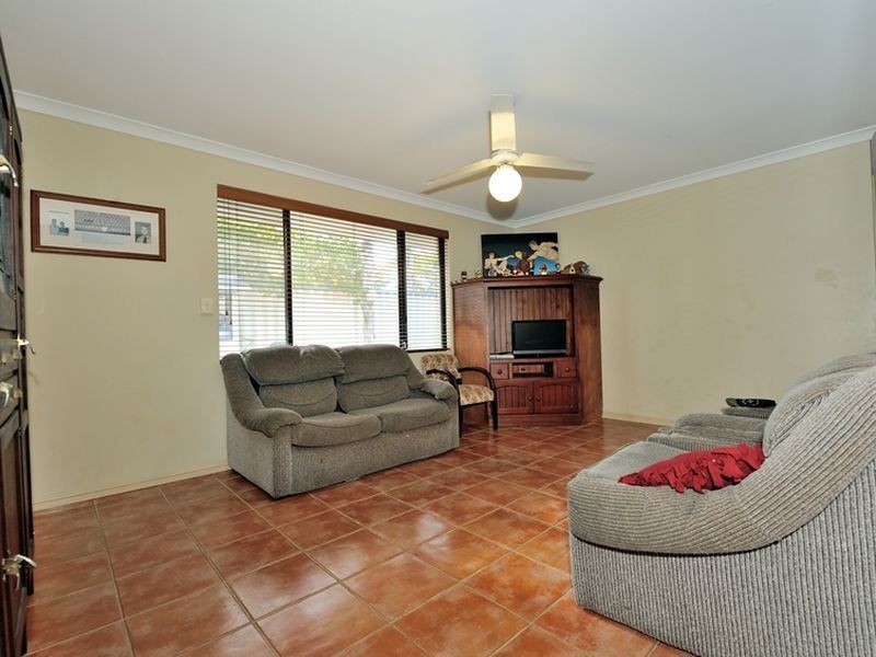 2 Galway Gardens, Warnbro WA 6169