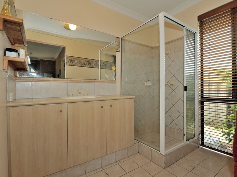 2 Galway Gardens, Warnbro WA 6169