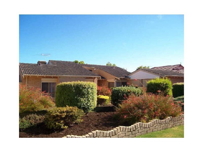 9 Madeira Place, Safety Bay WA 6169