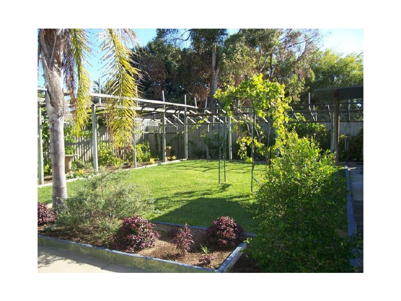 138 Simpson Avenue, Rockingham WA 6168