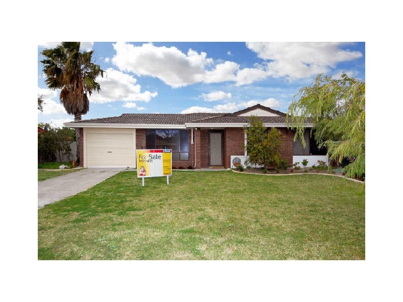 12 Raeside Crescent, Cooloongup WA 6168