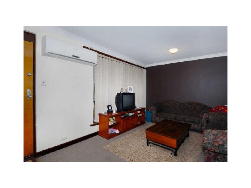 12 Raeside Crescent, Cooloongup WA 6168